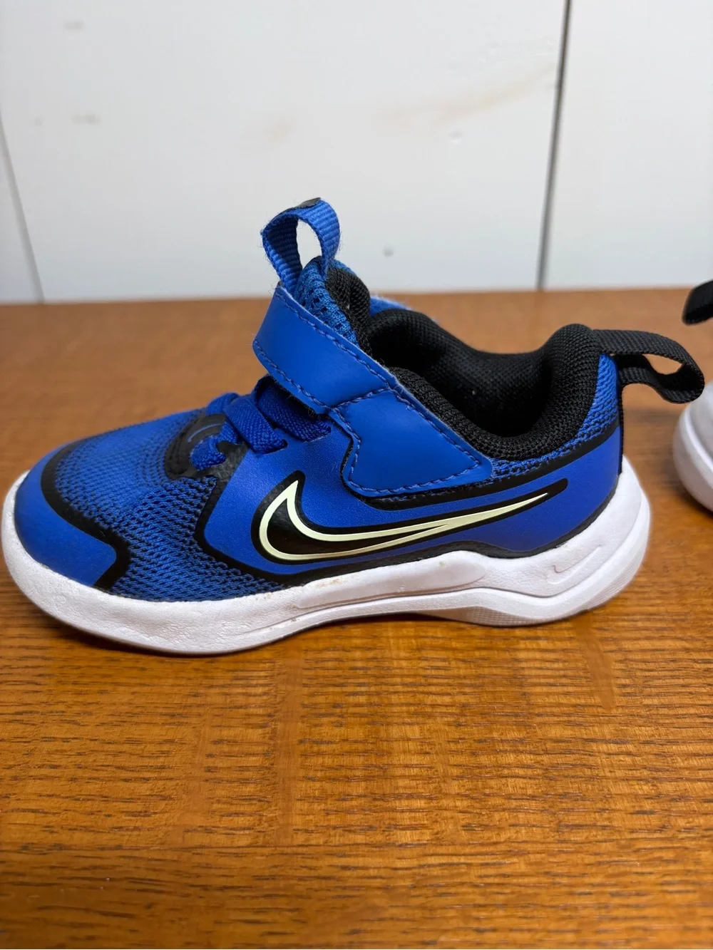 Nike Cosmic Runner Baby/Toddler Sneakers Royal Blue - Size 6C